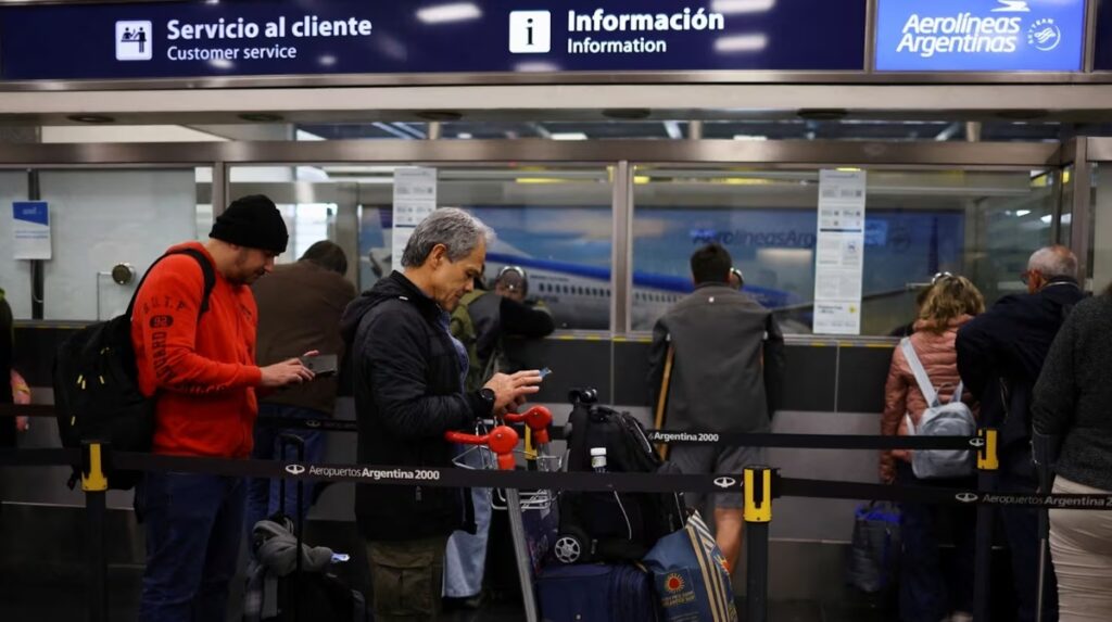Aeropuertos, Check-in, Tarjetas de embarque