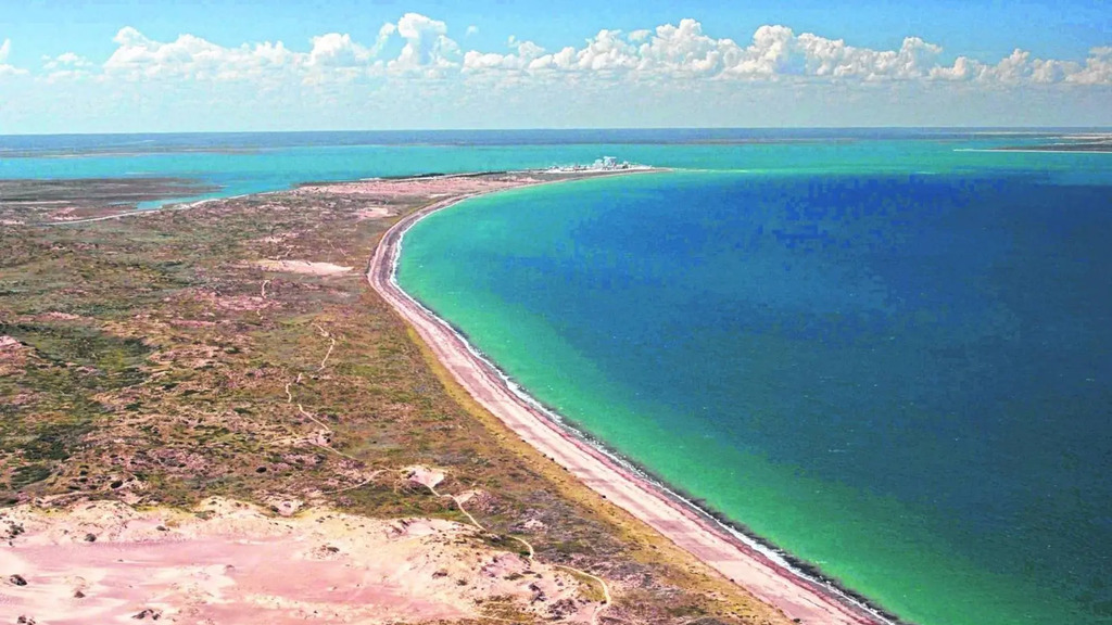 PAE, Golar, GNL, Rio Negro, Golfo San Matías