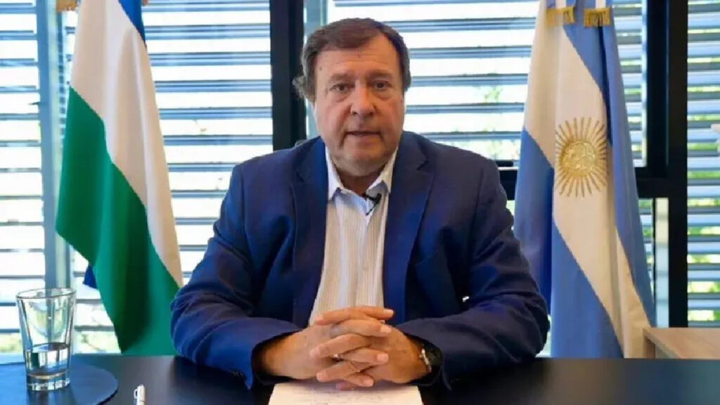 Alberto Weretilneck, Río Negro, GNL, PAE, Golar, Hilli Episeyo