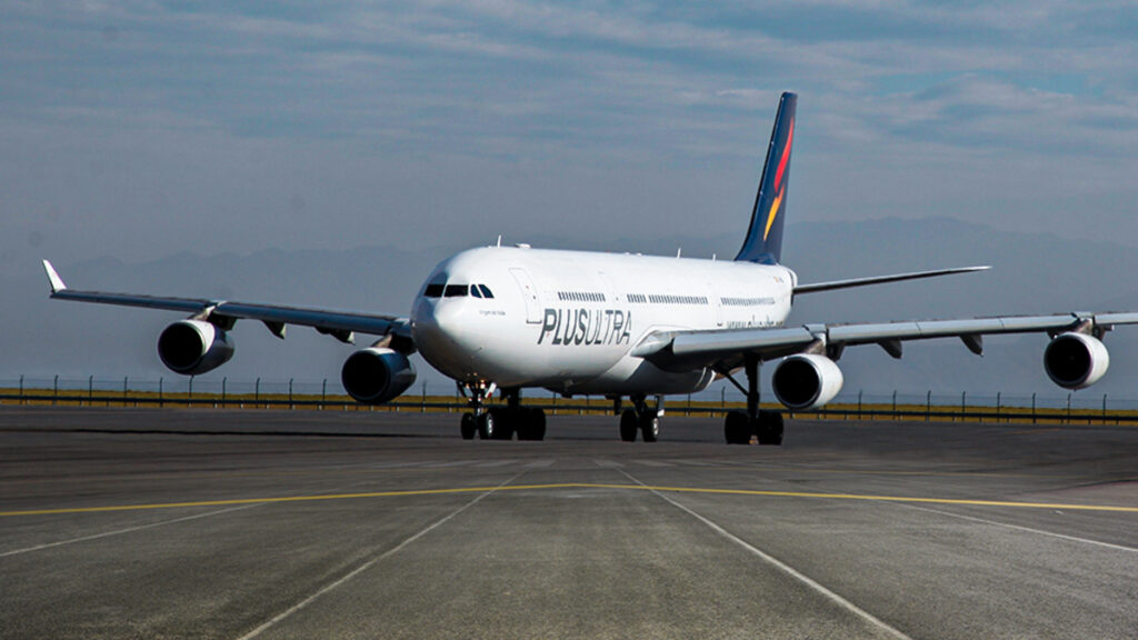 Plus Ultra Líneas Aéras, Vuelos, Madrid, Buenos Aires, Transporte aéreo