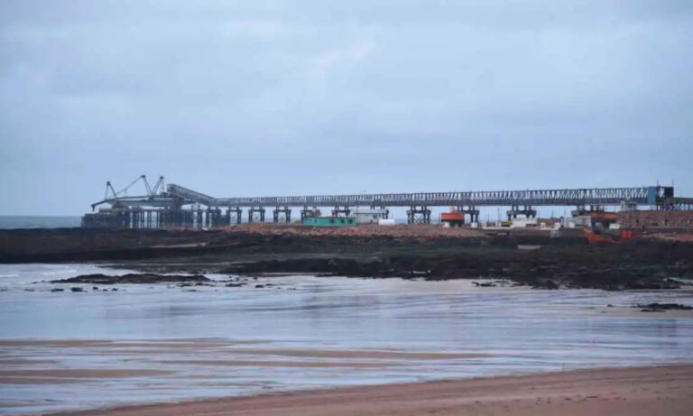 VMOS, Vaca Muerta Sur, Oleoducto, Inversión privada, YPF