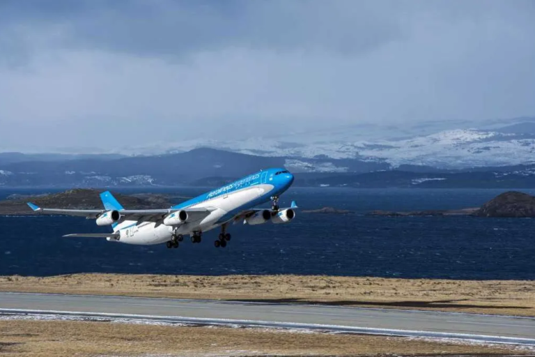 Flybondi, Aerolíneas Argentinas, Low Cost, Golden Ticket, Promociones Aéreas, Cuotas sin interés