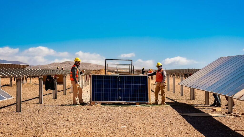 Energías renovables, Parque solar, Parque Eólico, ENRE, SADI, AIE