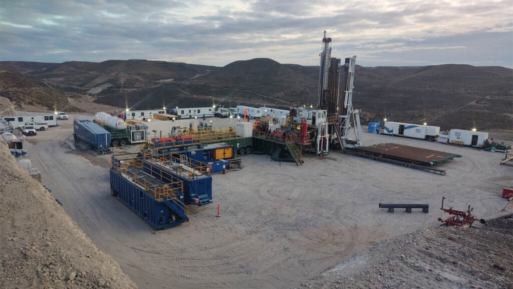 Pecom, Chubut, Campos Maduros, YPF, NYC