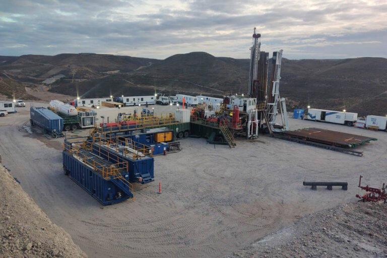 Pecom, Chubut, Campos Maduros, YPF, NYC