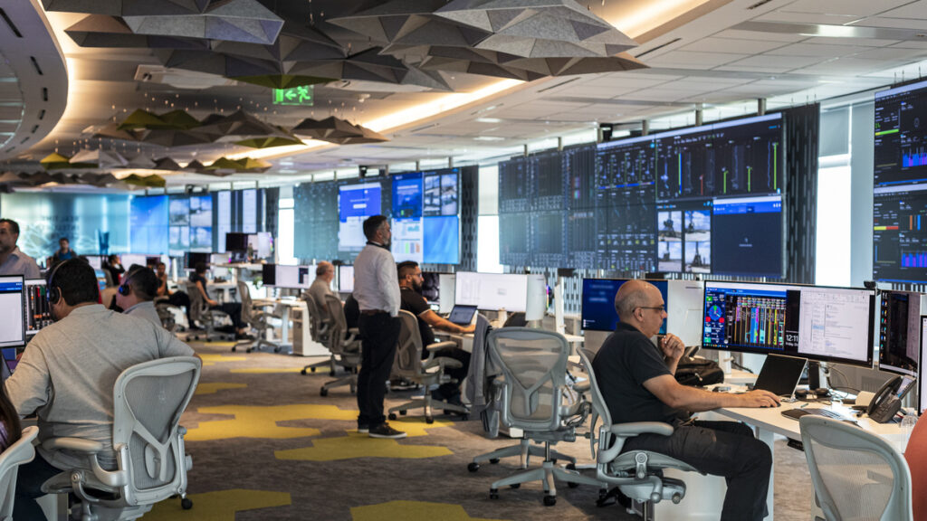 YPF inauguró su Centro de Operaciones en Tiempo Real