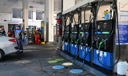 Autodespacho de combustibles, Surtidores, Estaciones de servicio, Nafta
