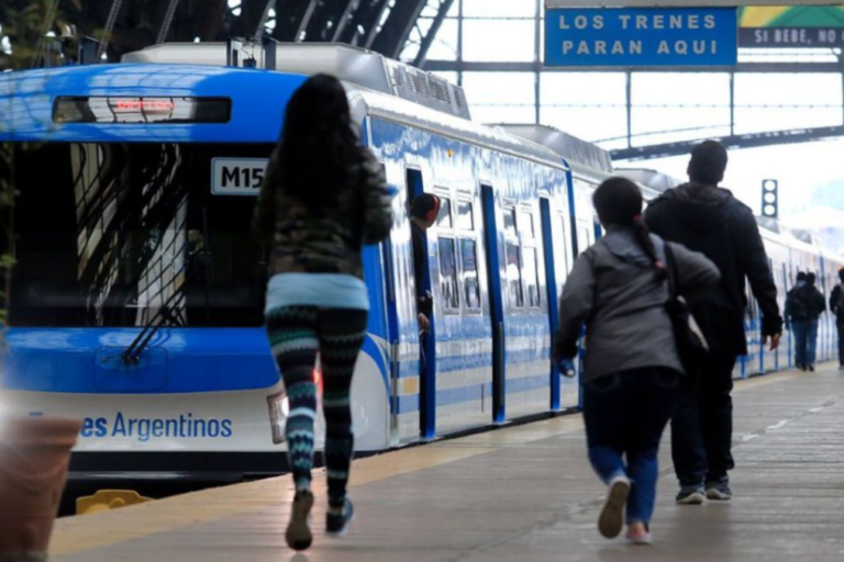 La Fraternidad, Paro de trenes, Trnes Argentinos