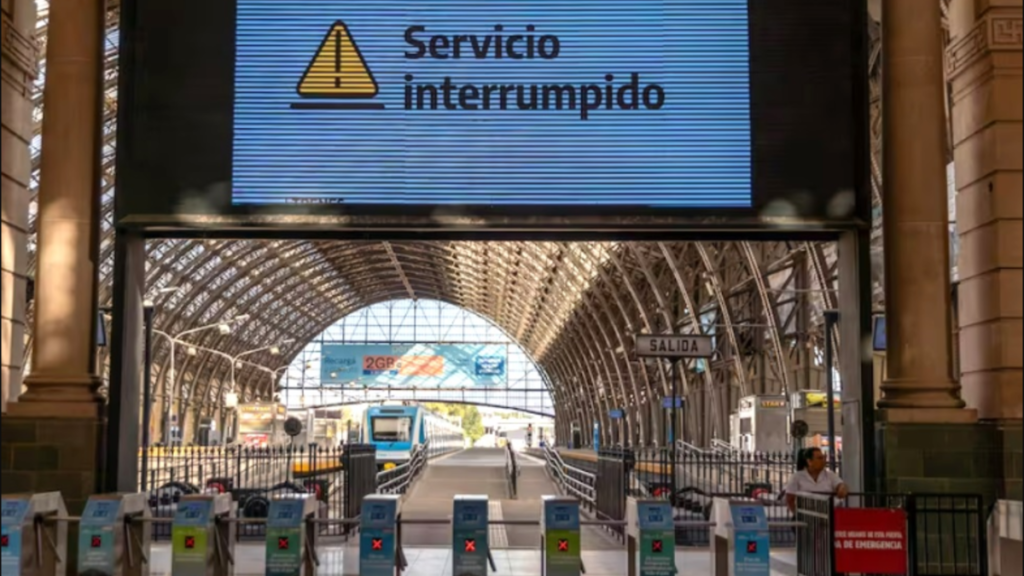 La Fraternidad, Paro de trenes, Trnes Argentinos