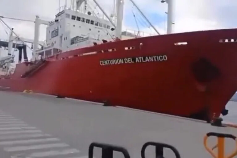 Buque, choque, Puerto de Ushuaia