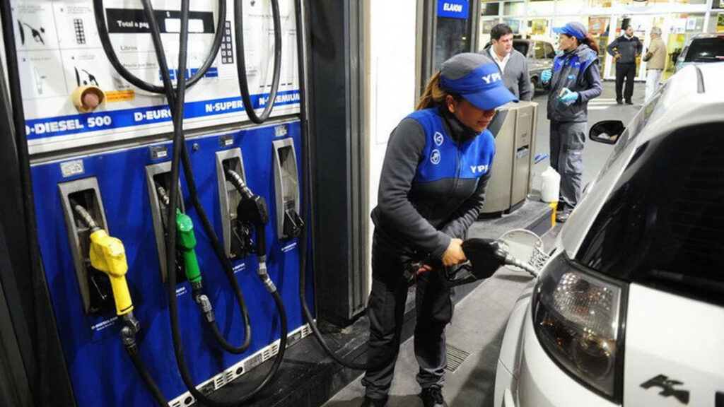 YPF, Nafta, combustibles, surtidores