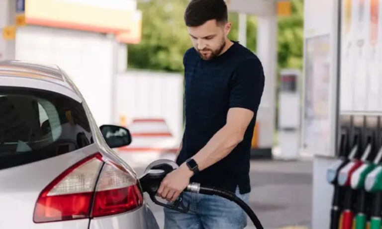 YPF, Autodespacho de combustibles, Nafta, Playeros, Horacio Marín