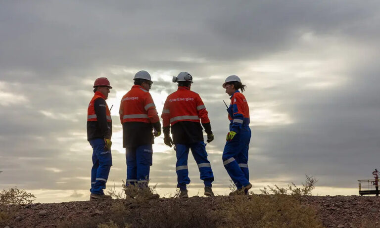 CERAWeek, TotalEnergies, Vaca Muerta, Venta de activos
