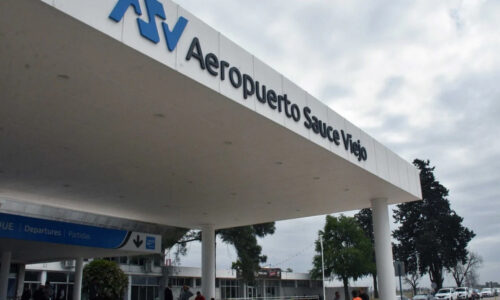 Aeropuerto Santa Fe, Vuelos, Controladores aéreos, Aerolíneas Argentinas
