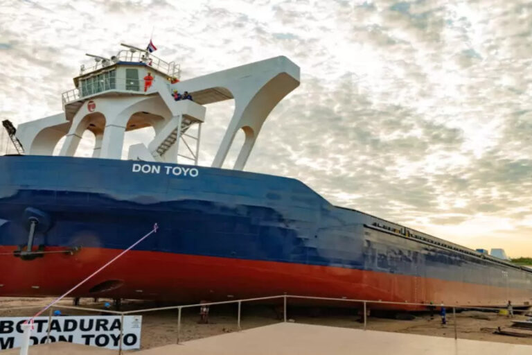 Don Toyo, Hidrovía, buque, Paraguay
