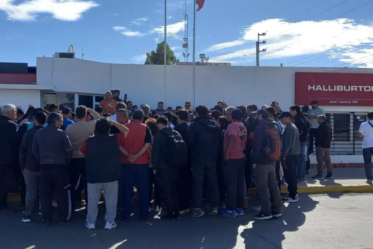 Halliburton, Empresa de servicio, Chubut, Sindicato de Petroleros, Despidos, Vaca Muerta