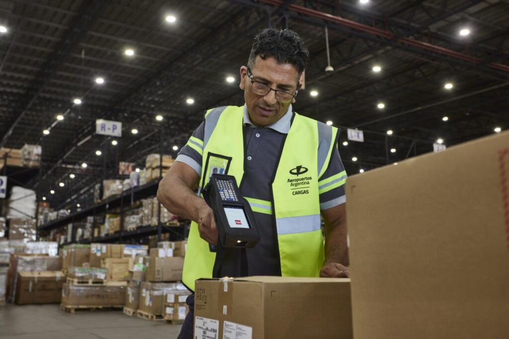 Courier, paquetes, Aerolíneas Argentinas, Carga aérea, logística