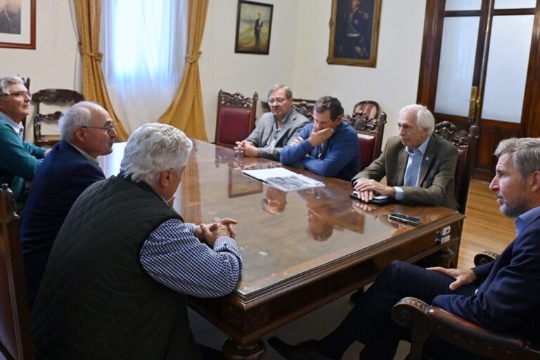 Entre Ríos, Río Paraná, Puerto Cerealero, La Paz, Rogelio Frigerio