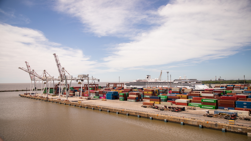 Puerto de Buenos Aires, Puerto Buenos Aires, Hidrovía, cruceros, contenedores, Vía Navegable Troncal, tarifas, peaje