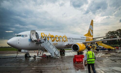 Flybondi, Vuelos, Transporte aéreo, Ezeiza, Paro de transporte