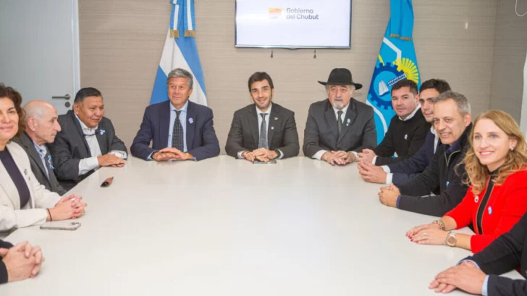 Del encuentro participaron operadoras, gremios y representantes de Comodoro Rivadavia, Rada Tilly, Sarmiento y Río Senguer