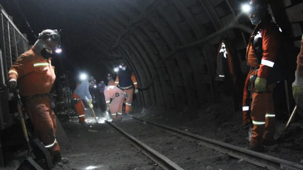 Las operaciones en YCRT fueron completamente paralizadas y más de 100 trabajadores fueron evacuados del interior de la mina por precaución.