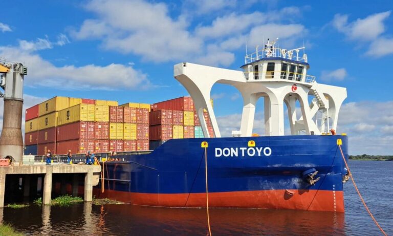 Don Toyo, Puerto de Montevideo, Paraguay, Puerto Buenos Aires