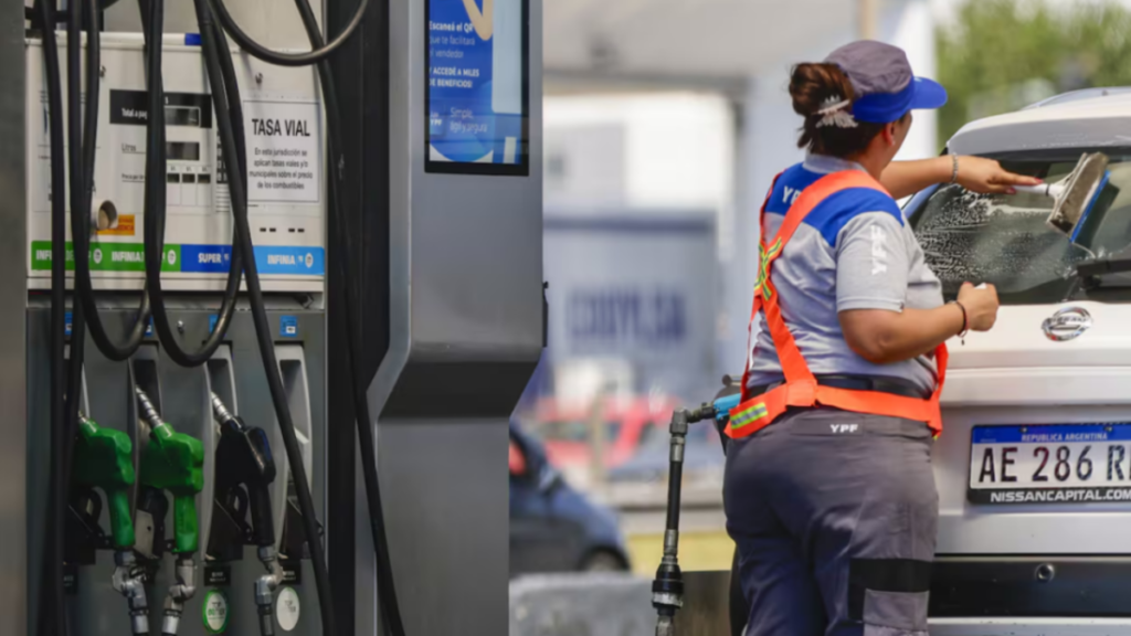 Naftas, Impuesto a los combustibles, Surtidores, gasoil, YPF
