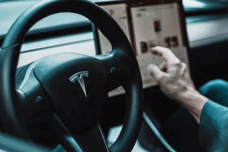 Tesla, Elon Musk, Conducción Autónoma