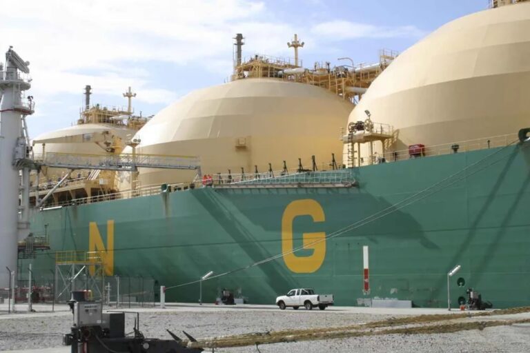 Buques GNL, Gas, Escobar, ENARSA