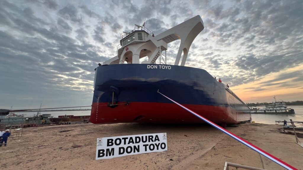 Don Toyo, Puerto de Montevideo, Paraguay, Puerto Buenos Aires