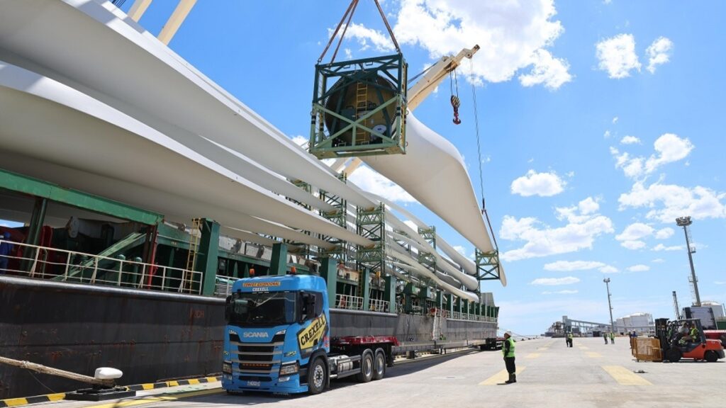 Parque Eólico CASA, YPF Luz, Olavarría, planta de Cementos Avellaneda