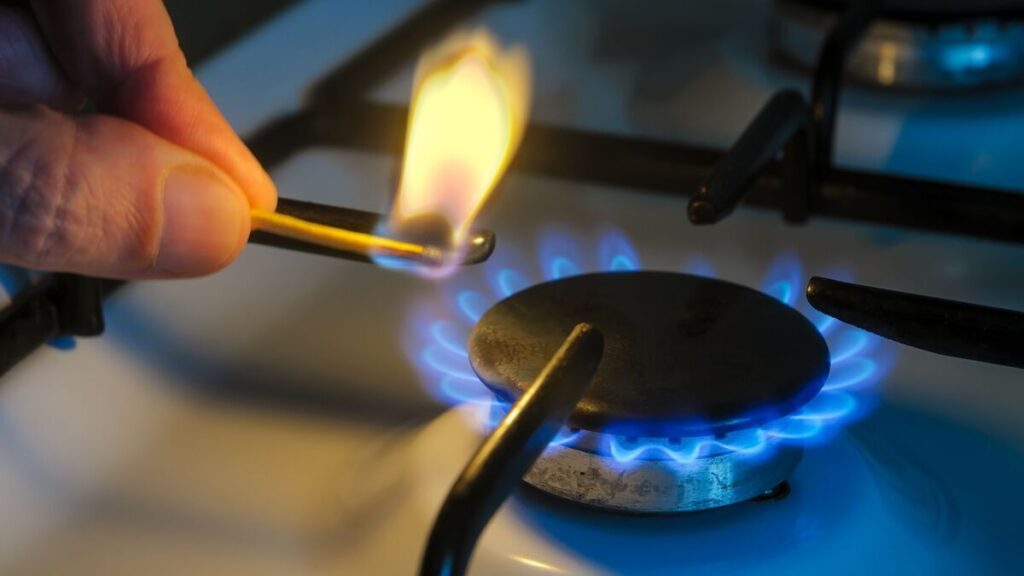 Tarifas gas natural, Aumentos servicios públicos, Subsidios energía Argentina, Actualización precios electricidad, Impuestos combustibles líquidos,