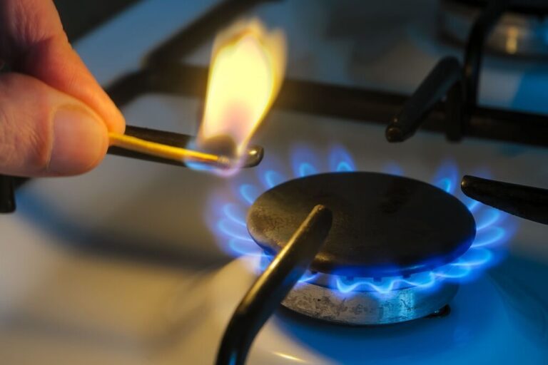 Tarifas gas natural, Aumentos servicios públicos, Subsidios energía Argentina, Actualización precios electricidad, Impuestos combustibles líquidos,