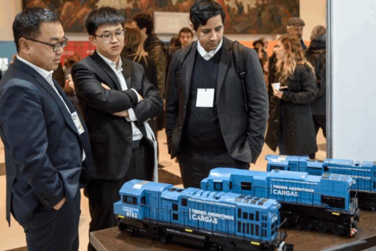 Congreso y Exposición de la Actividad e Industria Ferroviaria, Latinrieles, Nox Mobility, Trenes