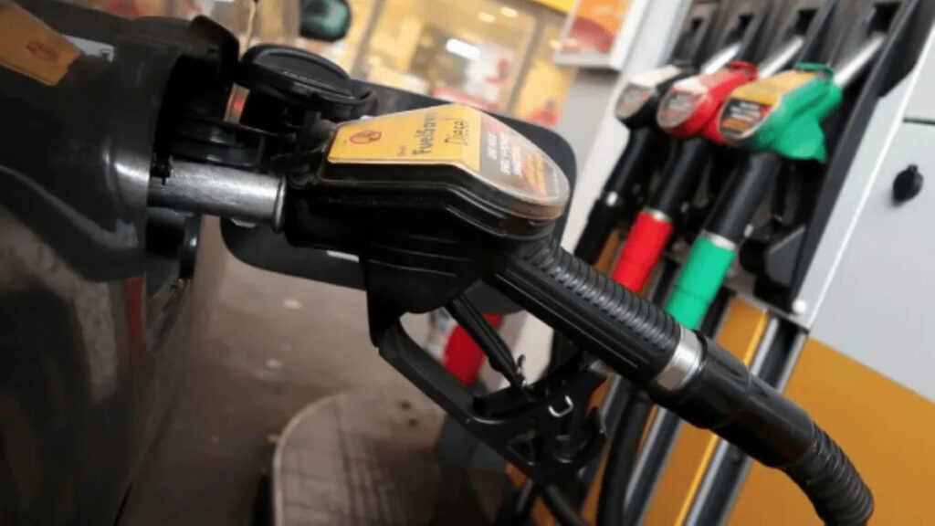 impuestos combustibles, Decreto 522/2025, ICL, IDC, nafta, gasoil, postergación tributaria, inflación, combustibles