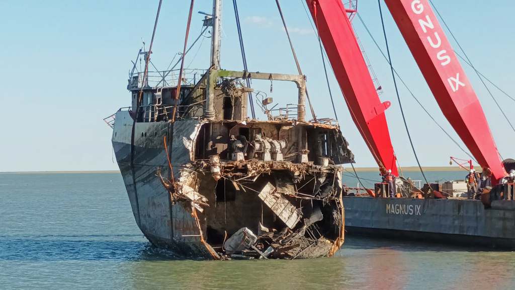 Barco hundido, salvamento, Servimagnus,