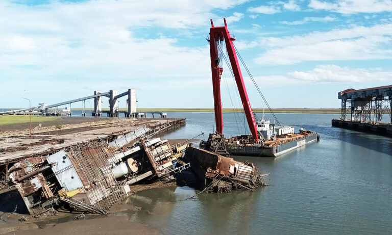 Barco hundido, salvamento, Servimagnus,