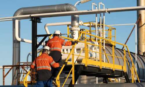 TotalEnergies. Vaca Muerta, desinversión energética, YPF, bloques de gas shale oil Argentina