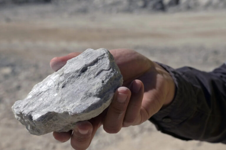 litio, Río Negro, minería, Yaminué, SEGEMAR, pegmatitas, exploración minera, transición energética