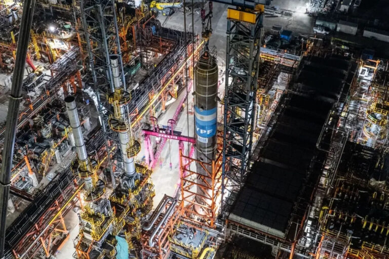 YPF, Impsa, refinería Luján de Cuyo, combustibles limpios, desulfuración, gasoil, proyecto NEC, Mendoza