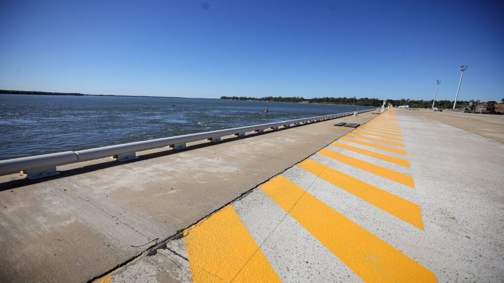 Puerto Ituzaingó; Corrientes; puertos