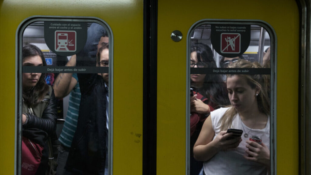 Subte, pasajeros, aumento del boleto, medios de pago, recuperación de usuarios