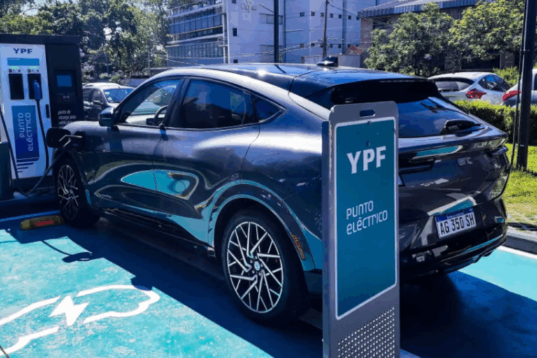 energía, movilidad eléctrica, autos eléctricos, estaciones de servicio, tarifas, Argentina, Brasil, Chile,