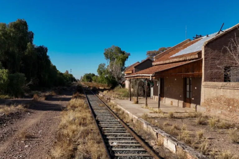 Mendoza, Infraestructura, Licitación, Tren de cercanías, Conectividad