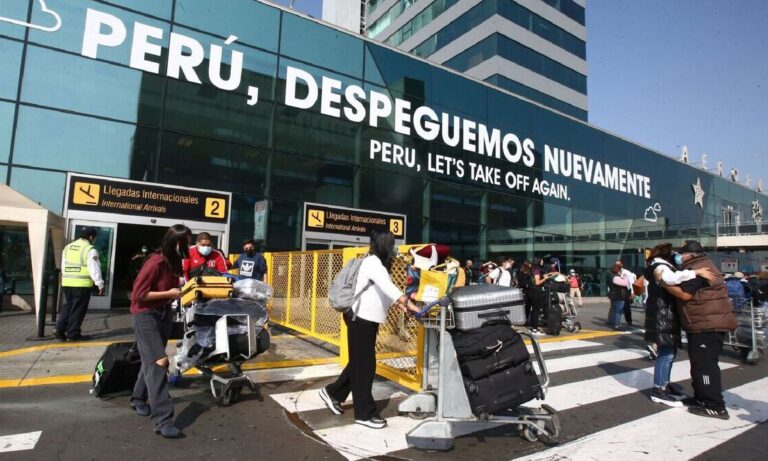 aeropuerto perú