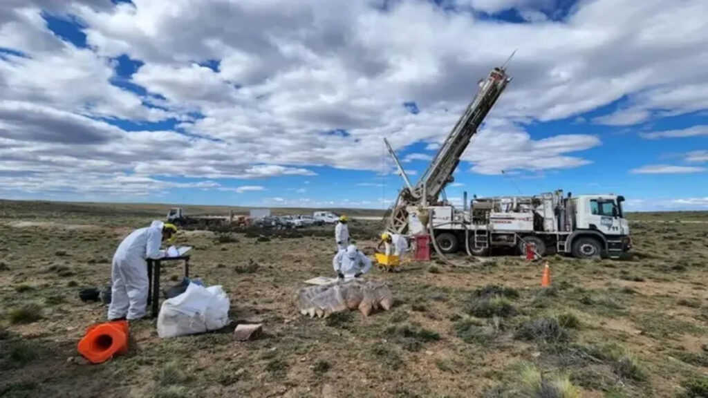 Minería, Santa Cruz, Plato Gold Corp., Proyecto Lolita, Exploración minera, Metales preciosos, Oro, Plata,