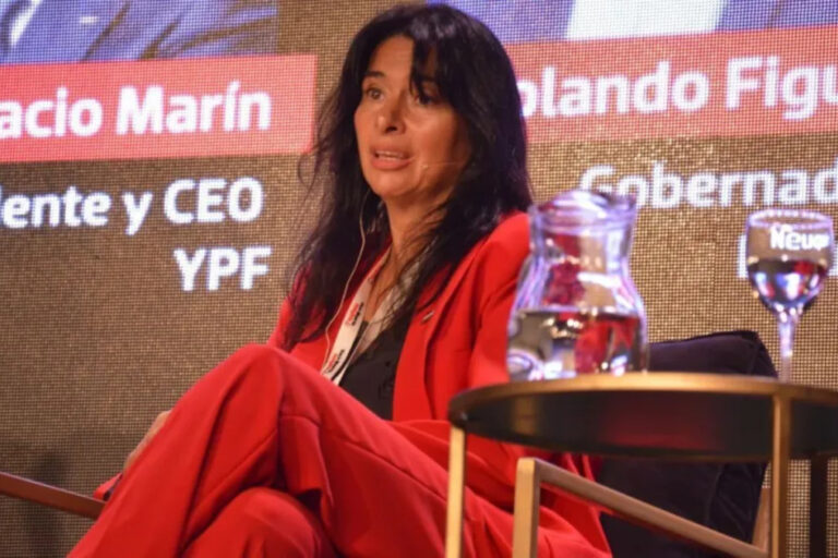 Andrea Confini, Rio Negro, Petróleo, Gas, YPF, Secretaría de Energía