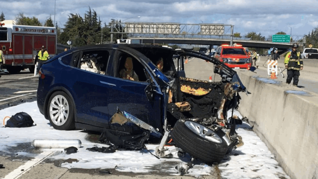 Tesla, NHTSA, Estados Unidos, conducción autónoma, Full Self-Driving, Elon Musk, seguridad vial,