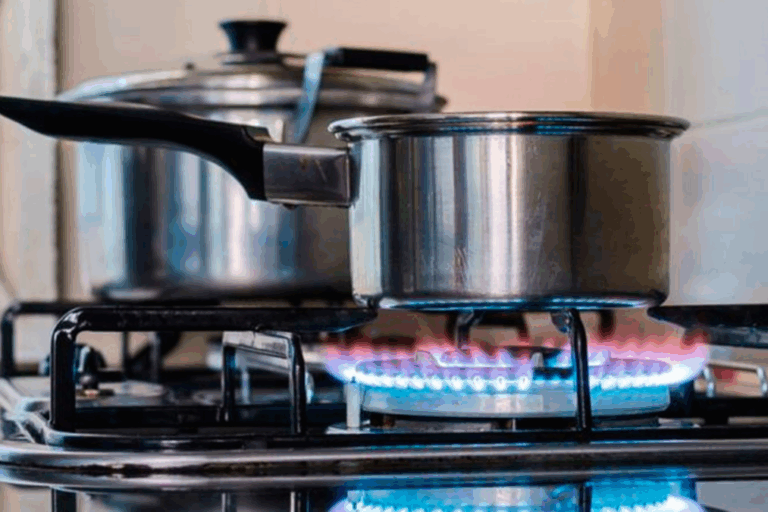 ENARGAS, gas natural, obras de distribución, consulta ciudadana, expansión de servicios, regulación energética
